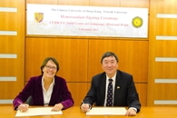 Prof. Joseph Sung (right), Vice-Chancellor and President of CUHK, and Mrs. Marjan J. Oudeman (left), President of Utrecht University, signed a memorandum for the CUHK-UU Joint Centre for Languages, Mind and Brain on 6 Dec 2013.